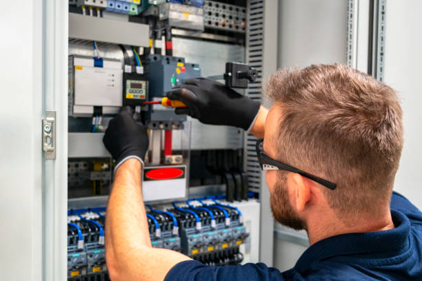 Best Licensed Electrician  in Council Bluffs, IA